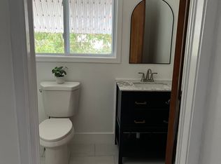 621 Spencer St NE, Grand Rapids, MI 49505