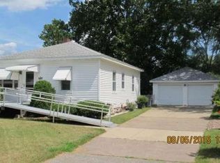 3027 27th St S, La Crosse, WI 54601
