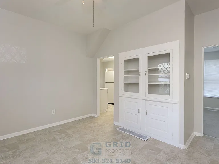 6827 SE Mitchell Ct — Photo 4
