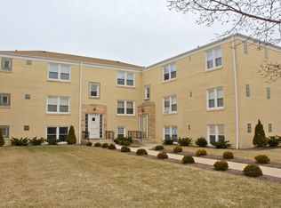 6633 N Northwest Hwy #1, Chicago, IL 60631