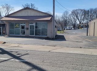 10812 Saint Charles Rock Rd, Saint Ann, MO 63074