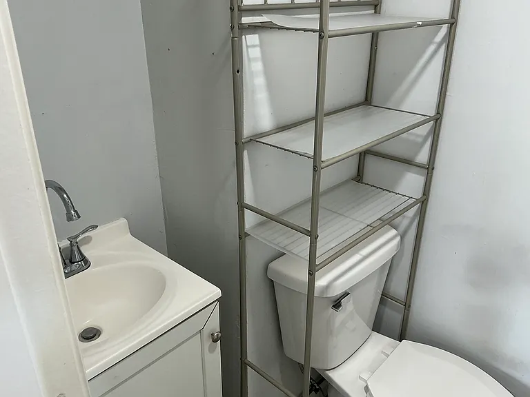 143 1/2 E Main St #1 — Photo 8