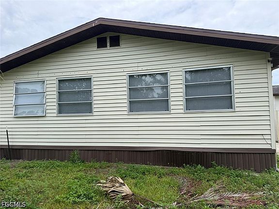 2nd image of 130 Lantern Pl