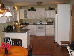 2nd image of 833 Adrienne Ave