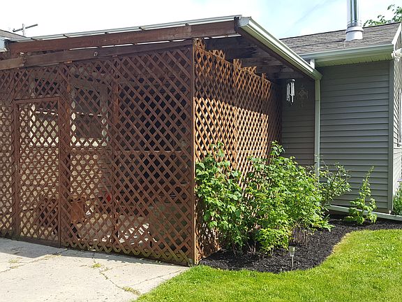 lattice back patio