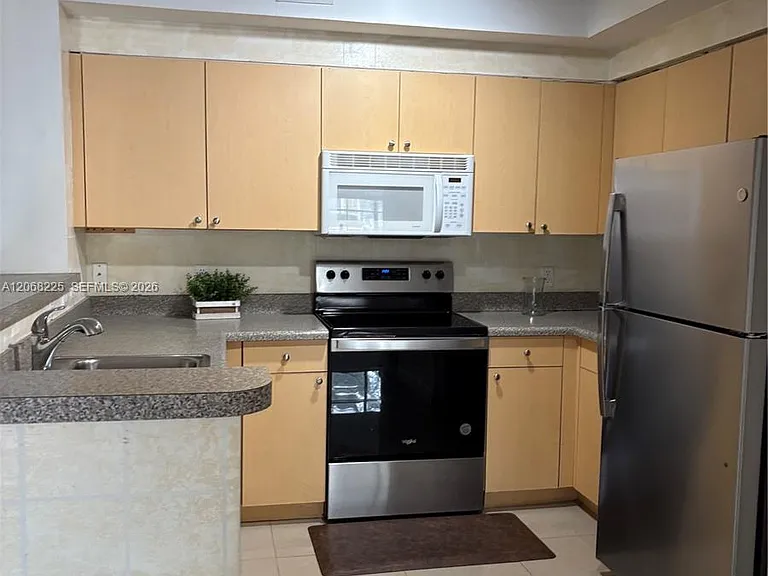 8030 N Nob Hill Rd #105 — Photo 8
