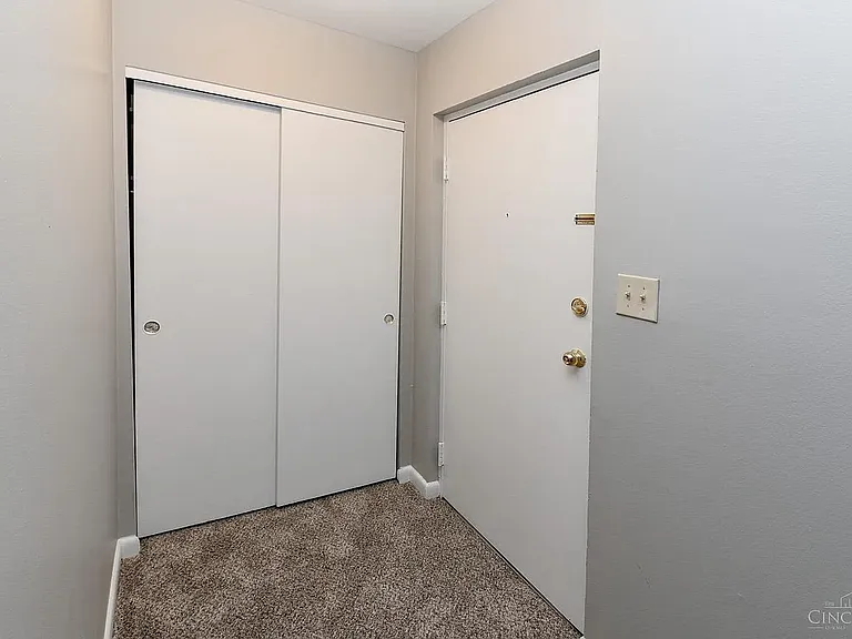 801 Delta Ave #2A — Photo 4