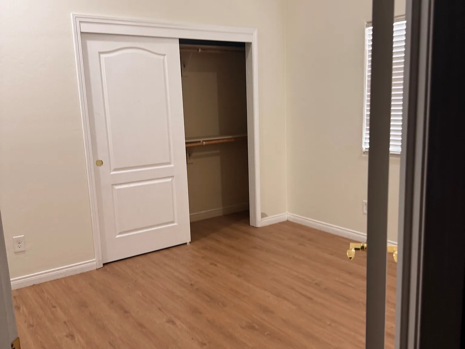 3 bed, 2.5 bath, 2100 sqft, $2,600 — Photo 1