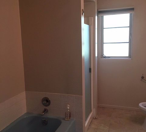 5th image of 216 1st St E