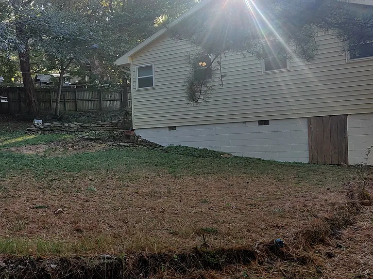 1350 N Kings Dr — Photo 20