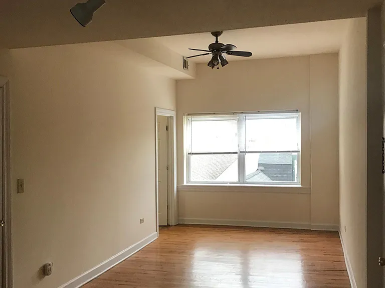 2216 N California Ave #2 — Photo 8