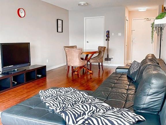 4th image of 1 Jacksway Cres #309