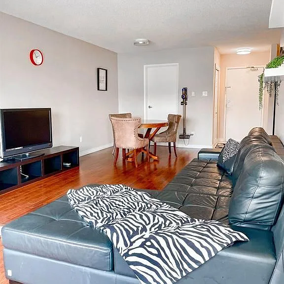 1 Jacksway Cres #309 — Photo 4