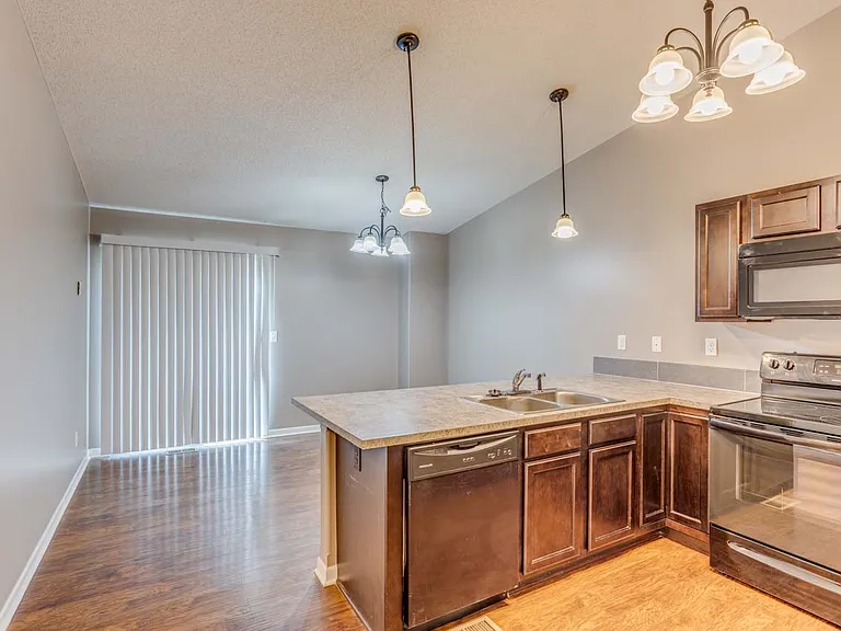 1054 E Karla Ct — Photo 9