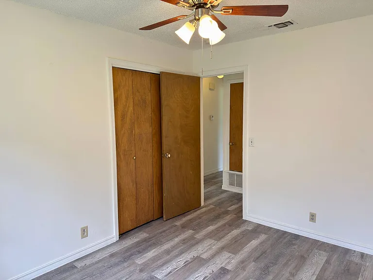 5507 Hooper Dr — Photo 24