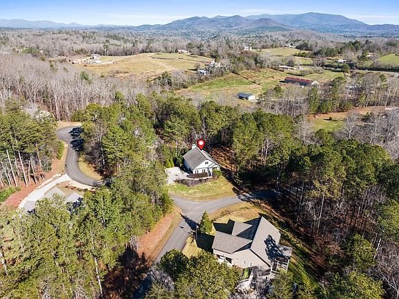 2nd image of 41 Brumby Trl