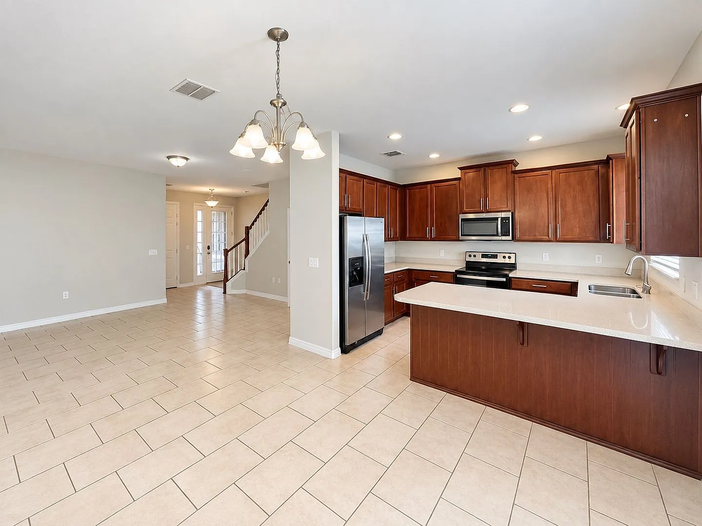 3 bed, 2.5 bath, 1601 sqft, $2,295 — Photo 2
