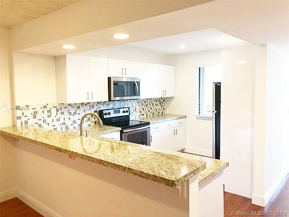 4th image of 201 Lakeview Dr APT 204