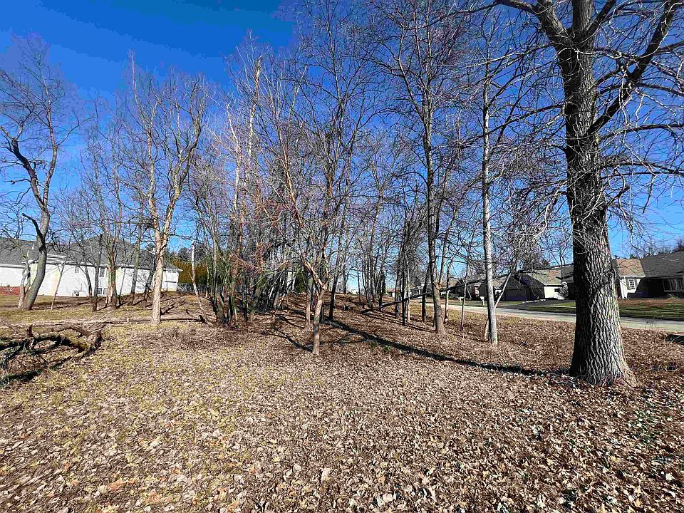 2nd image of 6448 Spring Hill Close