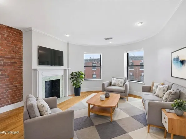 111 Gainsborough St Unit 404, Boston, MA 02115