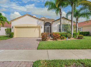 316 NW Springview Loop, Port Saint Lucie, FL 34986