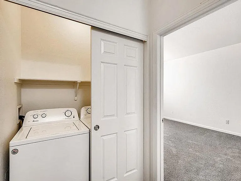 Allure Apartments — Photo 16