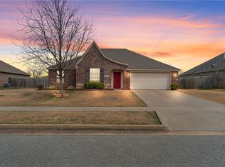 12530 Bethel Oaks Dr, Farmington, AR 72730