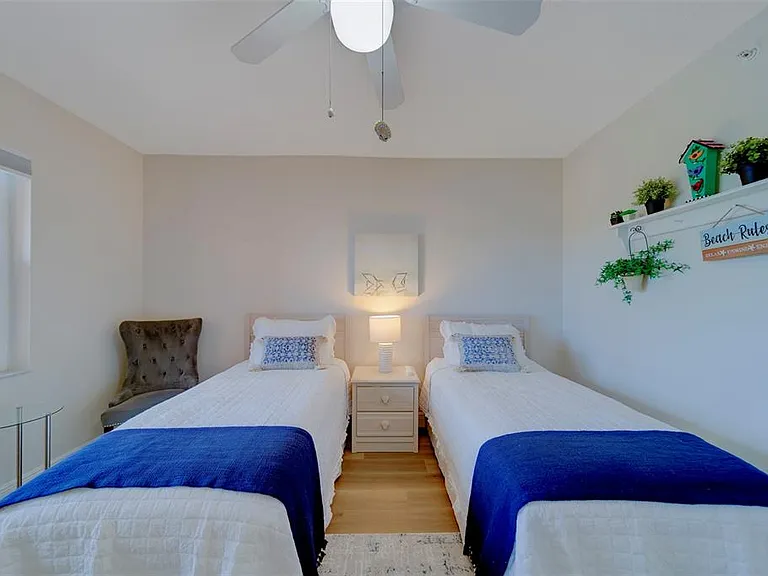 16700 Gulf Blvd #423 — Photo 32