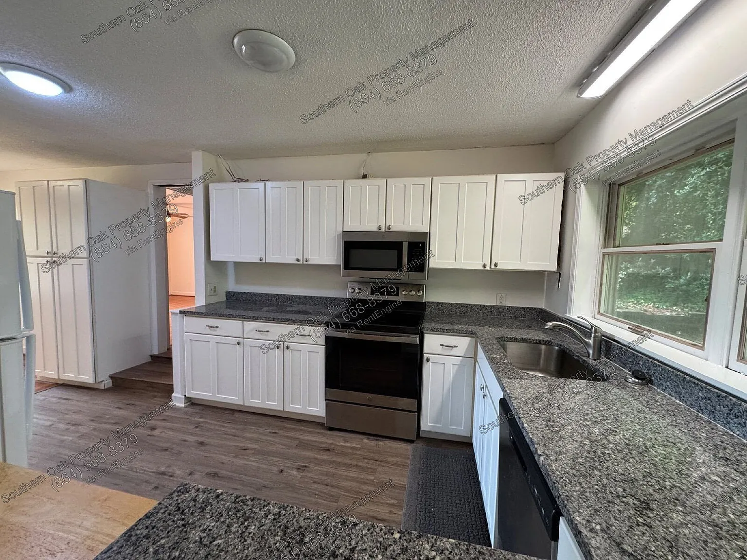 4 bed, 2.5 bath, $1,850 — Photo 3