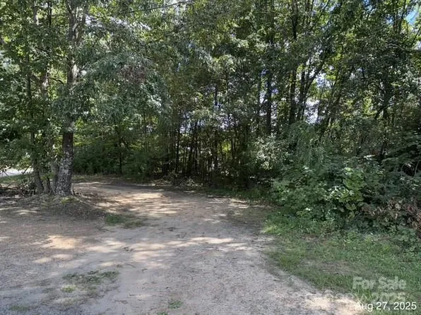 Carolina St SE, Valdese, NC 28690