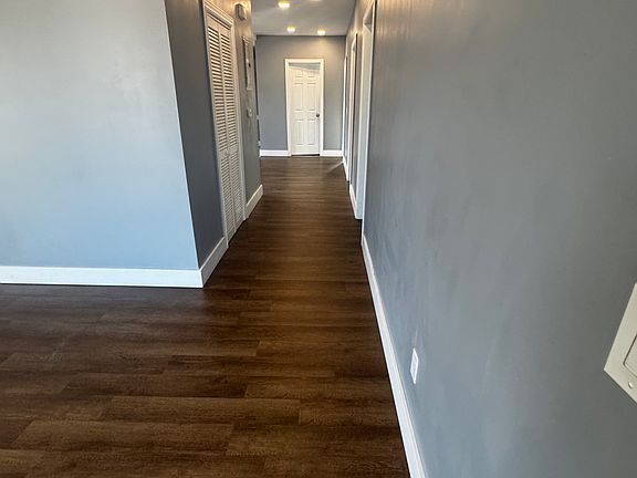5th image of 31 Ida St Floor 2