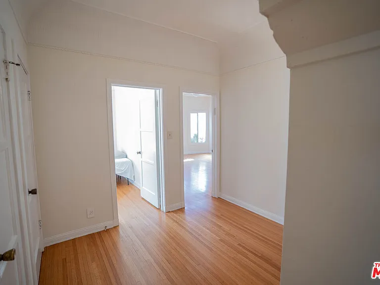 1210 S La Jolla Ave — Photo 27