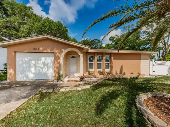9890 58th St N, Pinellas Park, FL 33782