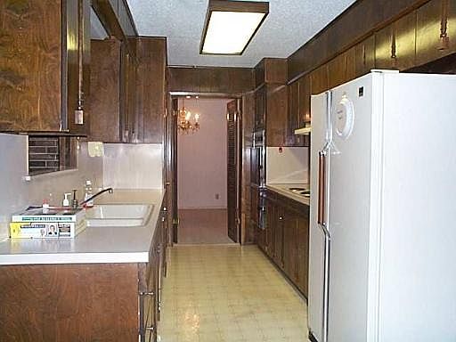 3rd image of 11623 TEMPTATION DR