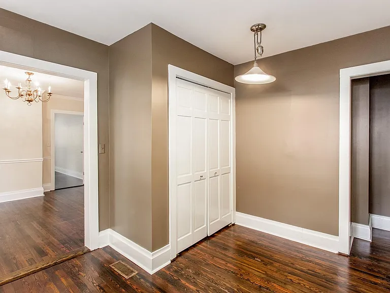 1002 Center St NW #B — Photo 5