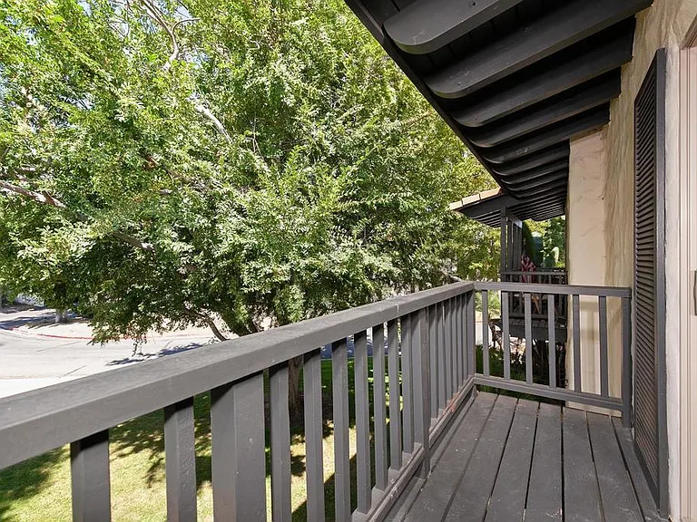 4313 Loma Riviera Ct — Photo 17