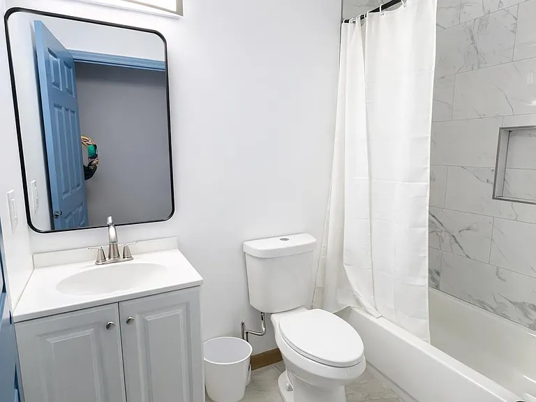 Shared Bath 1