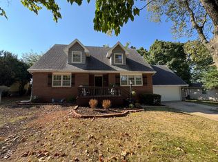 2304 E Cardinal St, Springfield, MO 65804