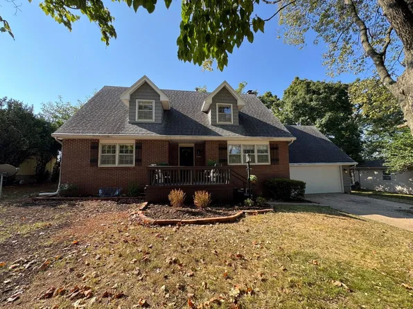 2304 E Cardinal Street, Springfield, MO 65804