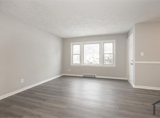 2484 Greenvale Rd, Cleveland, OH 44121