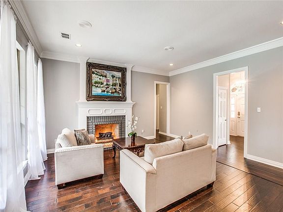 3rd image of 2406 N Whitehaven Dr