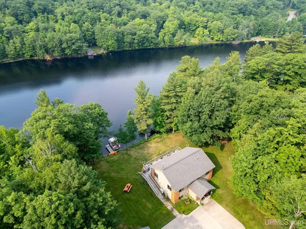 119 McClure Dam Rd, Negaunee, MI 49866