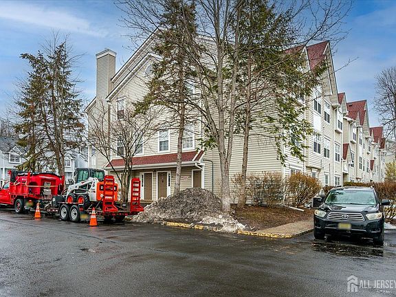 2nd image of 150 Prestwick Way