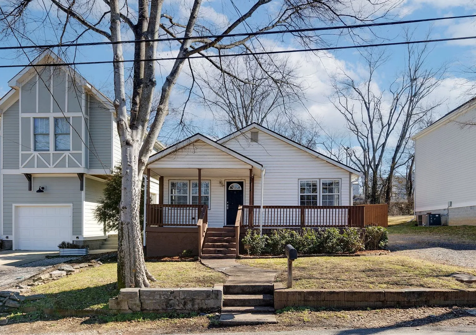 Awesome 3BR/2BA home in the highly desirable East Nashville neighborhood! — Photo 2