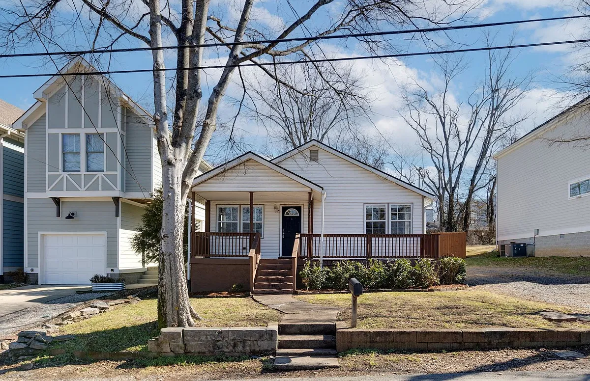 Building Photo - 2412 Chapel Ave