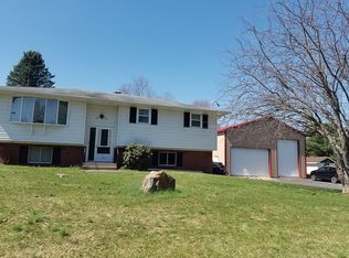 813 Bangor Rd, Nazareth, PA 18064