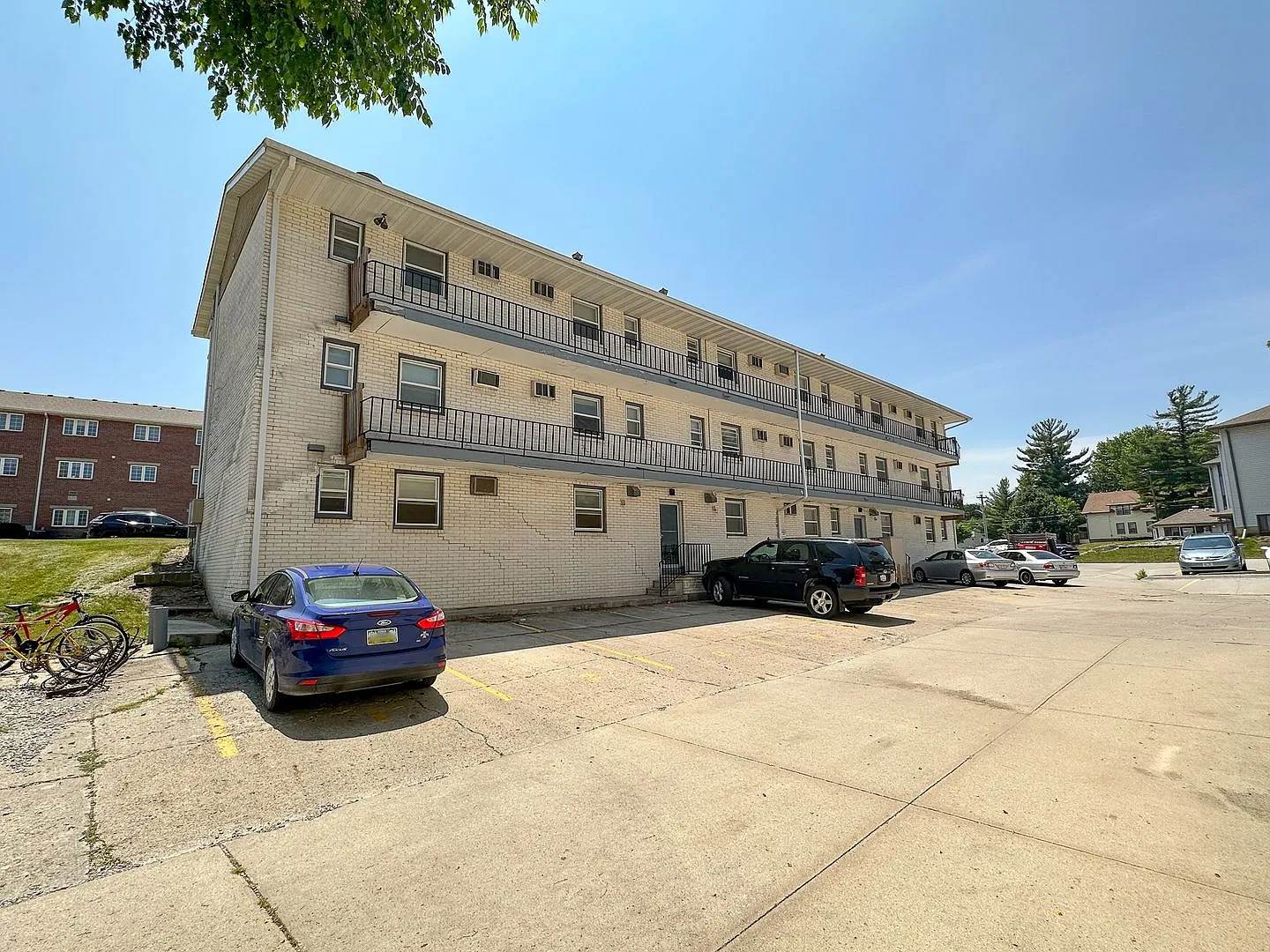 2931 West Street — Photo 2