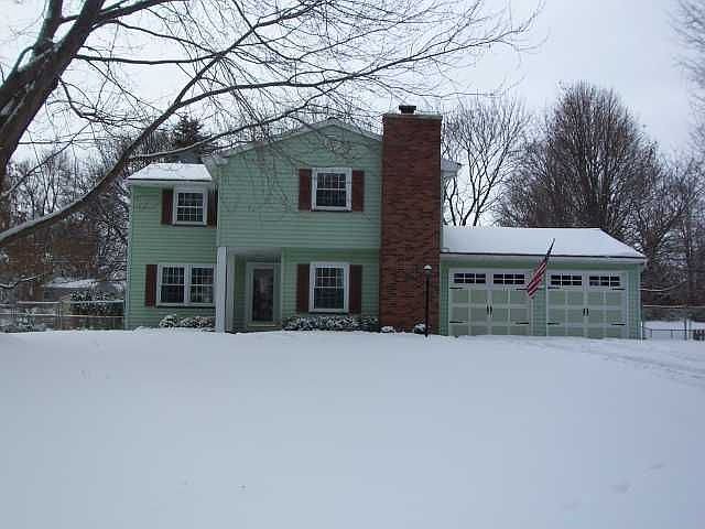 1st image of 77 Parkridge Dr