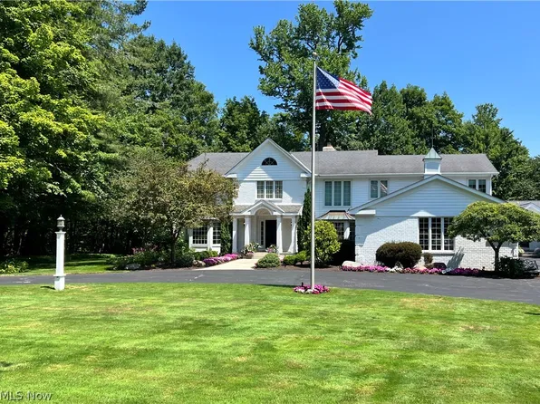 975 Andrews Ln, Gates Mills, OH 44040