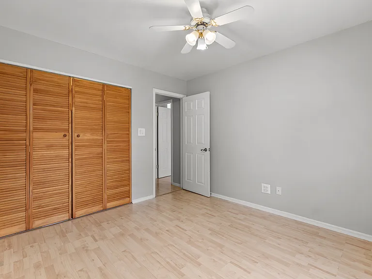 146 Inverrary Ln #146 — Photo 15